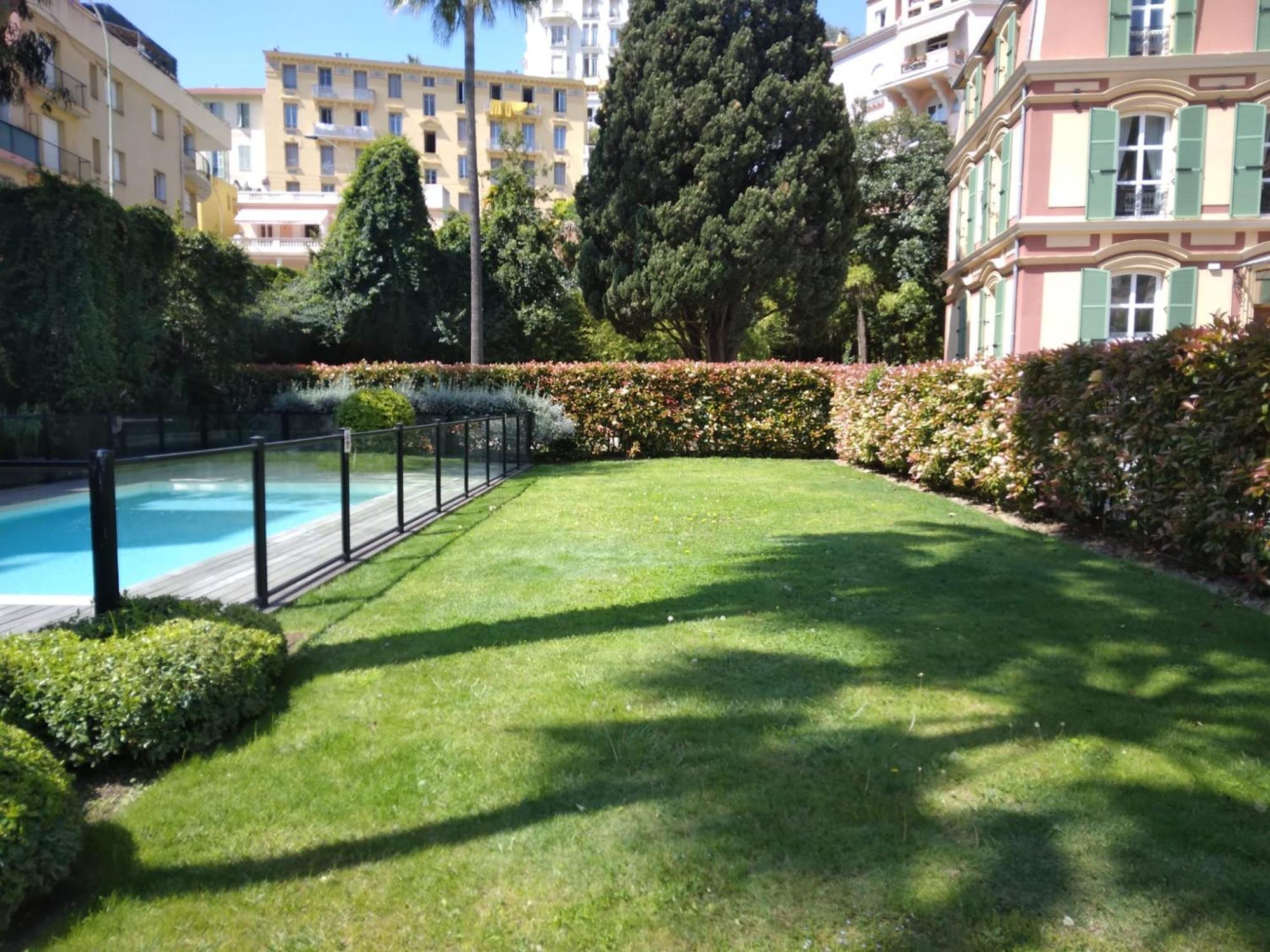 Intercontinental Superbe Appartement Avec Piscine Мантон Екстер'єр фото